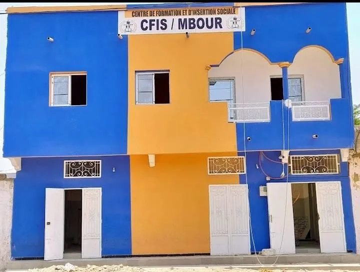 Le bâtiment du CFIS Mbour un jour de rentrée